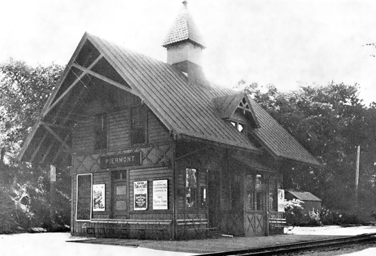 NSL98_Railroad Station