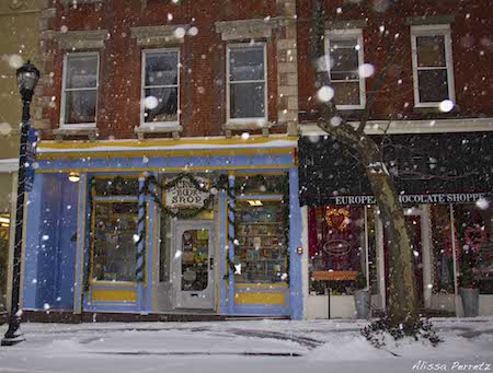 Jan 21 2014 snow in Nyack, NY. Photo Credit: Ali Perretz. Pickwick Books and Chocolaterie on South Broadway