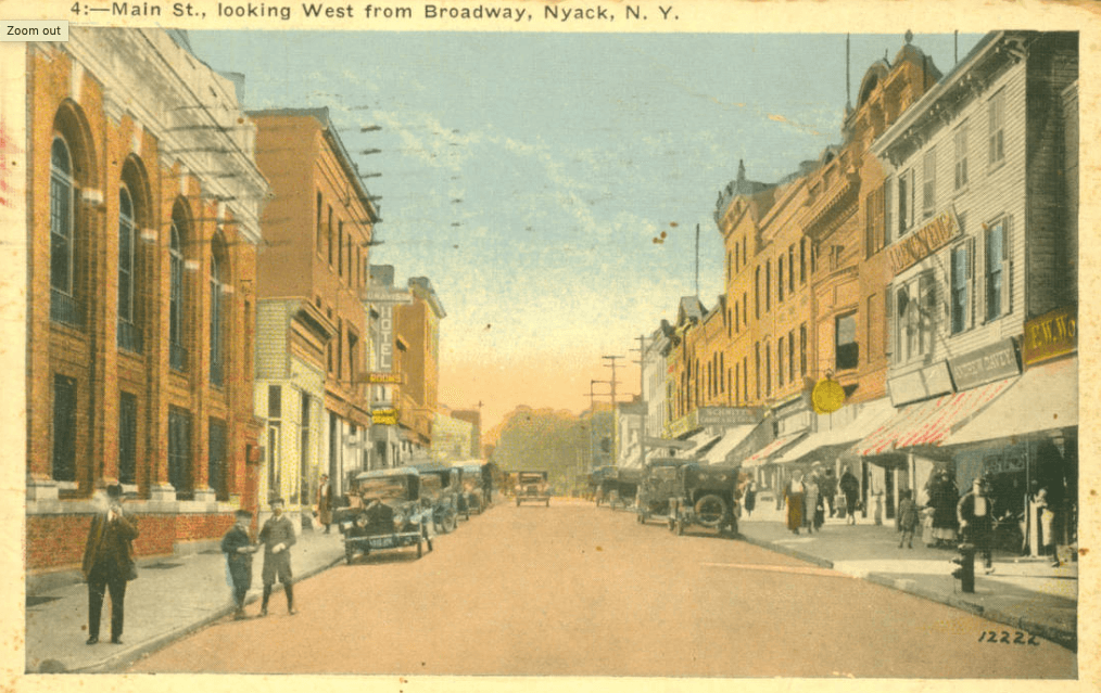 Dunkirk NY - STORE FRONTS ON LION STREET - Postcard Chautauqua