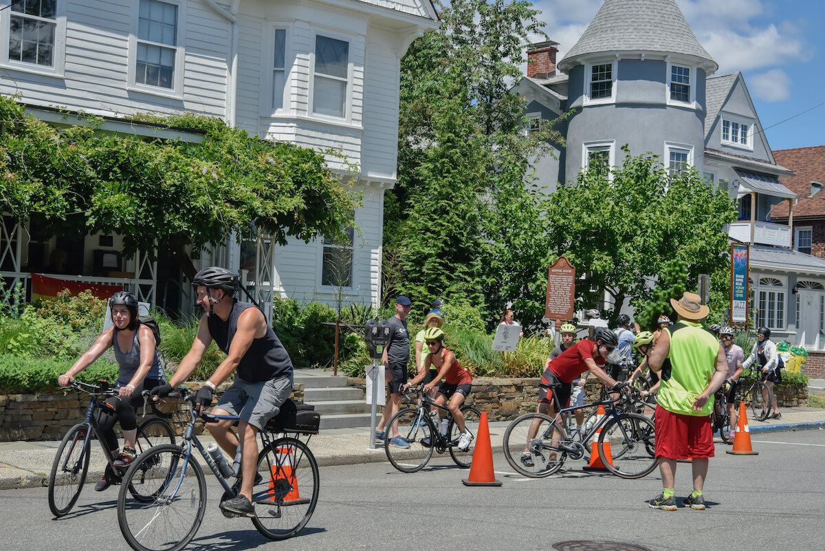 Cyclists Commemorate Edward Hopper's Love For Bicycles On His Birthday ...